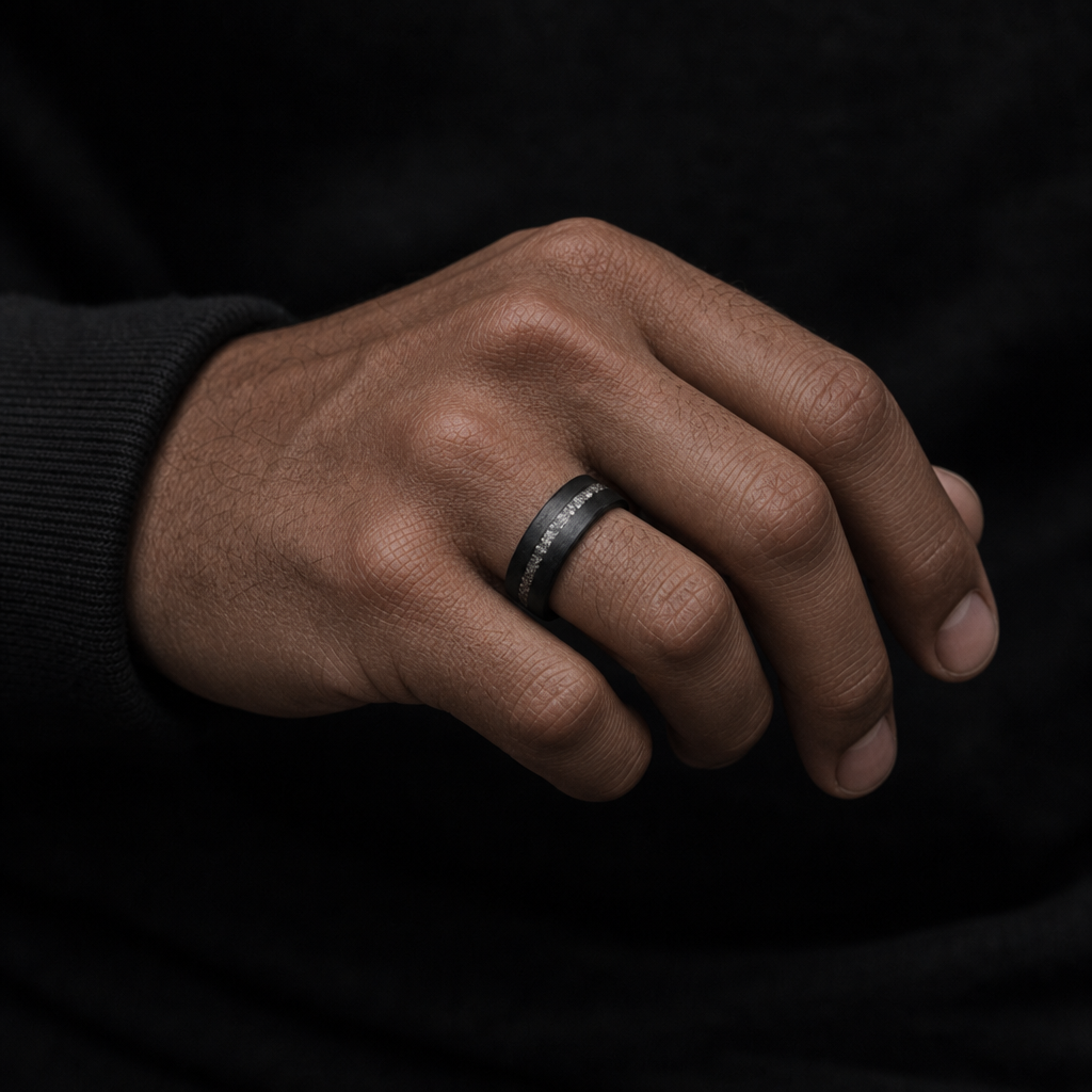Comet ring — lifestyle on hand