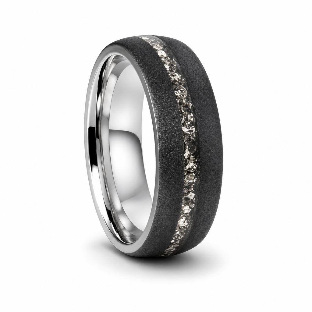 Orion ring — standing clean packshot on white